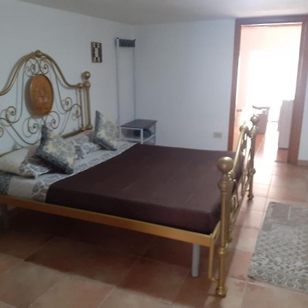 Sicilia Bedda Apartment Palermo Bagian luar foto
