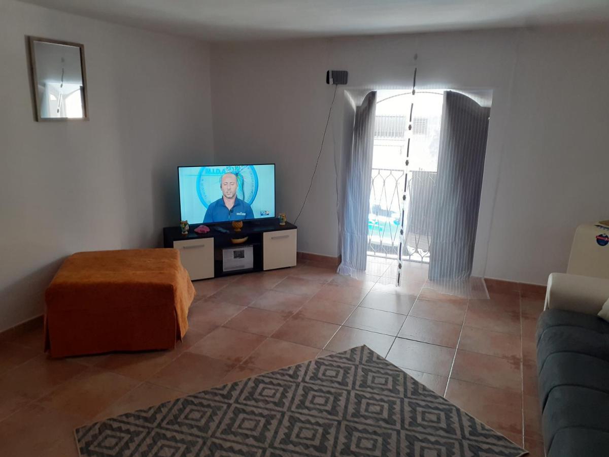 Sicilia Bedda Apartment Palermo Bagian luar foto